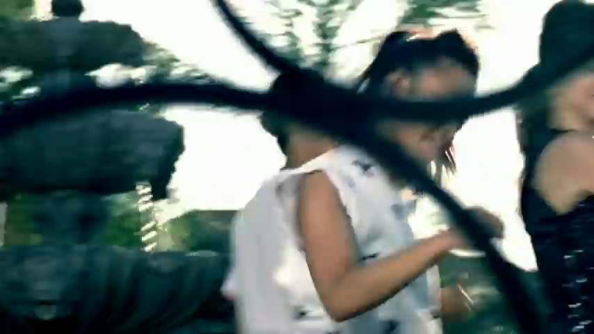 Selena_Gomez_-_Tell_Me_Something_I_Don_t_Know_-_YouTube_28480p29_mp40261.png