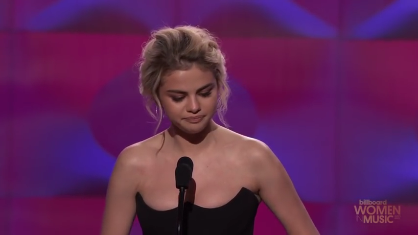Selena_Gomez_Tearfully_Accepts_Woman_of_the_Year_Award_at_Billboard_s_Women_in_Music_2017_-_YouTube_28480p29_mp40061.png