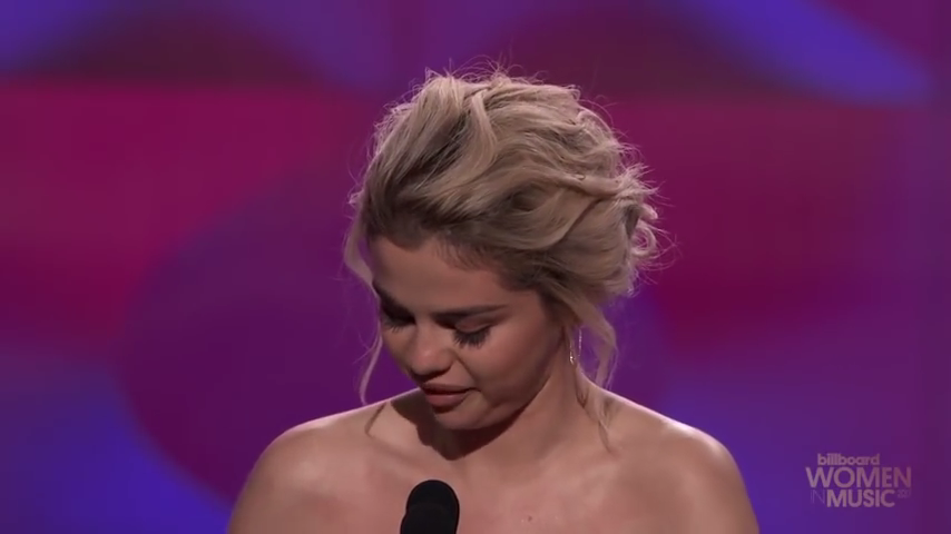 Selena_Gomez_Tearfully_Accepts_Woman_of_the_Year_Award_at_Billboard_s_Women_in_Music_2017_-_YouTube_28480p29_mp40128.png