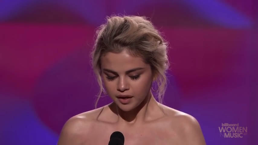 Selena_Gomez_Tearfully_Accepts_Woman_of_the_Year_Award_at_Billboard_s_Women_in_Music_2017_-_YouTube_28480p29_mp40137.png
