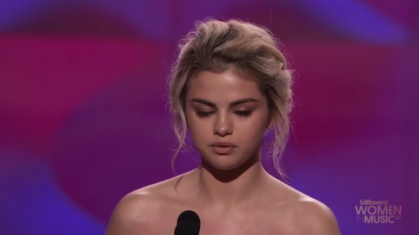 Selena_Gomez_Tearfully_Accepts_Woman_of_the_Year_Award_at_Billboard_s_Women_in_Music_2017_-_YouTube_28480p29_mp40147.png