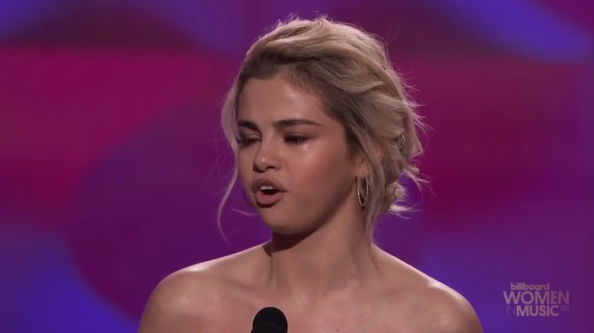 Selena_Gomez_Tearfully_Accepts_Woman_of_the_Year_Award_at_Billboard_s_Women_in_Music_2017_-_YouTube_28480p29_mp40184.png