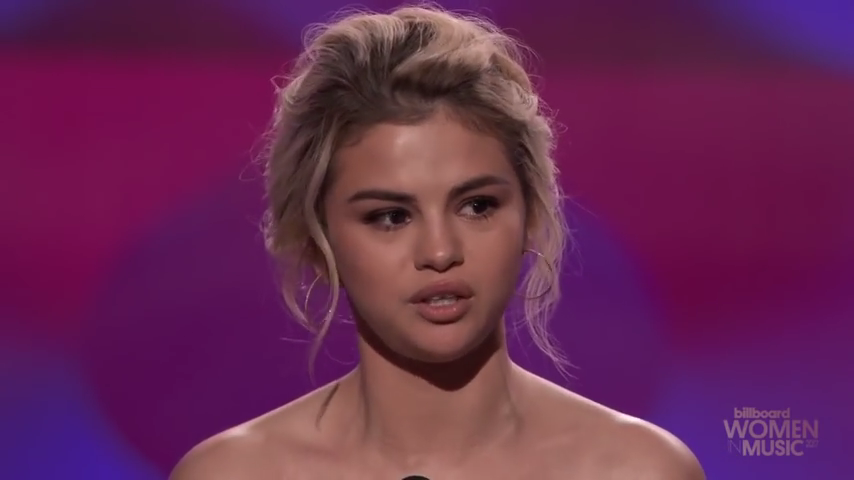 Selena_Gomez_Tearfully_Accepts_Woman_of_the_Year_Award_at_Billboard_s_Women_in_Music_2017_-_YouTube_28480p29_mp40202.png