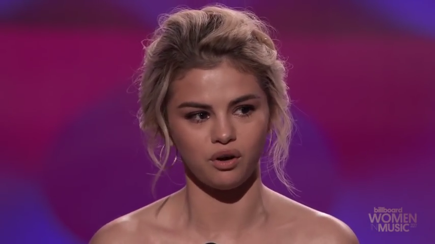 Selena_Gomez_Tearfully_Accepts_Woman_of_the_Year_Award_at_Billboard_s_Women_in_Music_2017_-_YouTube_28480p29_mp40203.png