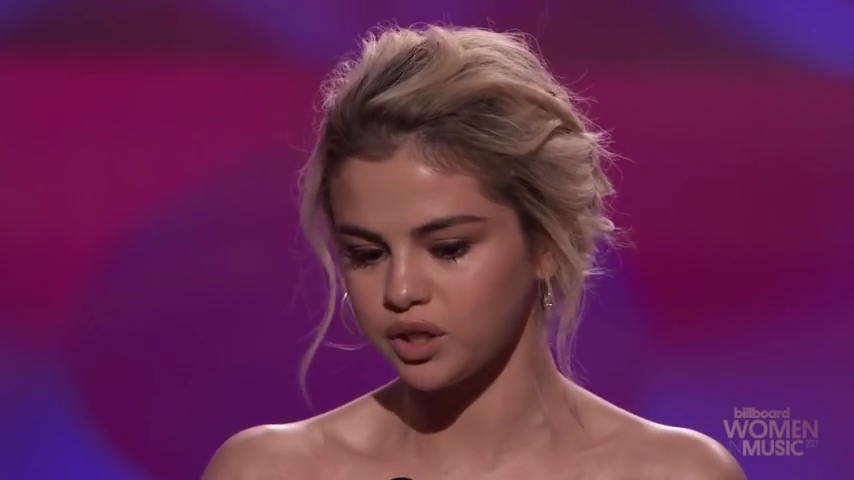 Selena_Gomez_Tearfully_Accepts_Woman_of_the_Year_Award_at_Billboard_s_Women_in_Music_2017_-_YouTube_28480p29_mp40208.png