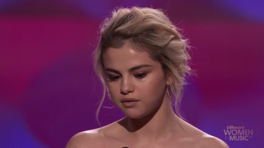 Selena_Gomez_Tearfully_Accepts_Woman_of_the_Year_Award_at_Billboard_s_Women_in_Music_2017_-_YouTube_28480p29_mp40210.png