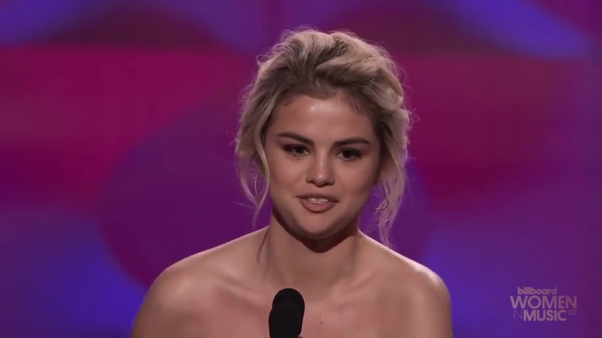 Selena_Gomez_Tearfully_Accepts_Woman_of_the_Year_Award_at_Billboard_s_Women_in_Music_2017_-_YouTube_28480p29_mp40237.png