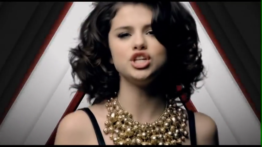 Selena_Gomez___The_Scene_-_Naturally_-_YouTube_28480p29_mp40622.png