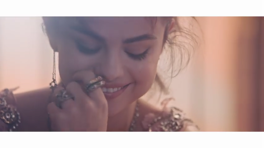 Selena_Gomez_for_Coach_Spring_2018_-_YouTube_28480p29_mp40020.png