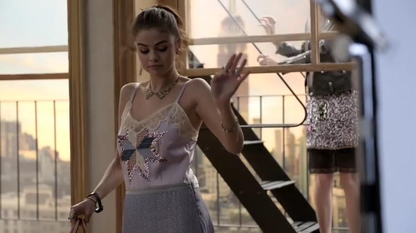 Up_Close_with_Selena_Gomez_for_Coach_Spring_2018_-_YouTube_28480p29_mp40098.png