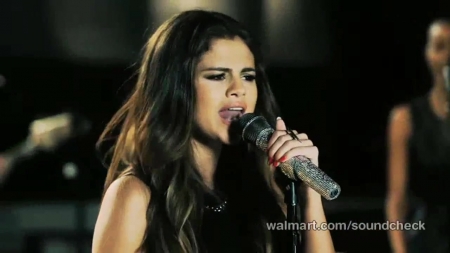 Selena_Gomez_Walmart_Soundcheck-_Come___Get_It_245.jpg