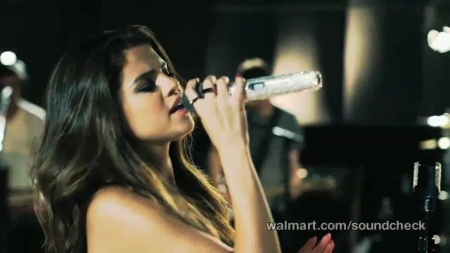 Selena_Gomez_Walmart_Soundcheck-_Come___Get_It_276.jpg