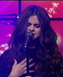 Selena_Gomez_Slow_Down_Live_with_Kelly_and_Michael_055.jpg