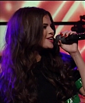 Selena_Gomez_Slow_Down_Live_with_Kelly_and_Michael_230.jpg
