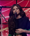 Selena_Gomez_Slow_Down_Live_with_Kelly_and_Michael_283.jpg