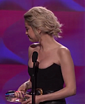 Selena_Gomez_Tearfully_Accepts_Woman_of_the_Year_Award_at_Billboard_s_Women_in_Music_2017_-_YouTube_28480p29_mp40029.png