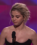 Selena_Gomez_Tearfully_Accepts_Woman_of_the_Year_Award_at_Billboard_s_Women_in_Music_2017_-_YouTube_28480p29_mp40071.png