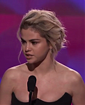 Selena_Gomez_Tearfully_Accepts_Woman_of_the_Year_Award_at_Billboard_s_Women_in_Music_2017_-_YouTube_28480p29_mp40075.png