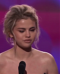Selena_Gomez_Tearfully_Accepts_Woman_of_the_Year_Award_at_Billboard_s_Women_in_Music_2017_-_YouTube_28480p29_mp40096.png