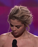 Selena_Gomez_Tearfully_Accepts_Woman_of_the_Year_Award_at_Billboard_s_Women_in_Music_2017_-_YouTube_28480p29_mp40100.png