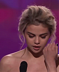 Selena_Gomez_Tearfully_Accepts_Woman_of_the_Year_Award_at_Billboard_s_Women_in_Music_2017_-_YouTube_28480p29_mp40105.png