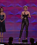 Selena_Gomez_Tearfully_Accepts_Woman_of_the_Year_Award_at_Billboard_s_Women_in_Music_2017_-_YouTube_28480p29_mp40107.png