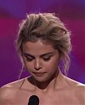 Selena_Gomez_Tearfully_Accepts_Woman_of_the_Year_Award_at_Billboard_s_Women_in_Music_2017_-_YouTube_28480p29_mp40136.png