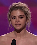 Selena_Gomez_Tearfully_Accepts_Woman_of_the_Year_Award_at_Billboard_s_Women_in_Music_2017_-_YouTube_28480p29_mp40168.png