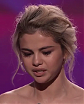 Selena_Gomez_Tearfully_Accepts_Woman_of_the_Year_Award_at_Billboard_s_Women_in_Music_2017_-_YouTube_28480p29_mp40197.png