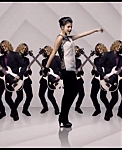Selena_Gomez___The_Scene_-_Naturally_-_YouTube_28480p29_mp40486.png