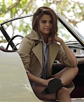 Selena_Gomez_s_Teen_Vogue_Cover_Shoot_375.jpg