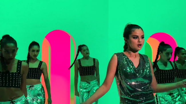 Selena_Gomez_-_Look_At_Her_Now_28Official_Music_Video29_-_YouTube_281080p29_mp41133.png