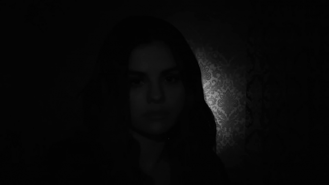 Selena_Gomez_-_Lose_You_To_Love_Me_28Official_Music_Video29_-_YouTube_281080p29_mp40954.png