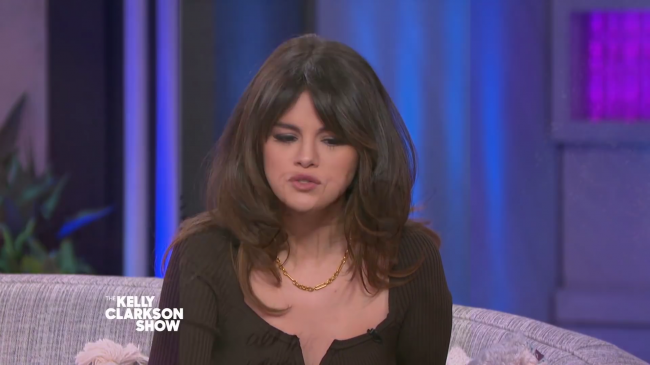 Selena_Gomez_On_Awkward_First_Kiss_With_Dylan_Sprouse_-_YouTube_281080p29_mp40626.png