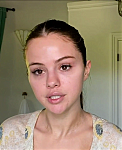 Selena_Gomez_s_Guide_to_the_Perfect_Cat_Eye___Beauty_Secrets___Vogue_-_YouTube_281080p29_mp40078.png