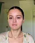 Selena_Gomez_s_Guide_to_the_Perfect_Cat_Eye___Beauty_Secrets___Vogue_-_YouTube_281080p29_mp40104.png