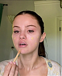 Selena_Gomez_s_Guide_to_the_Perfect_Cat_Eye___Beauty_Secrets___Vogue_-_YouTube_281080p29_mp40115.png