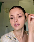 Selena_Gomez_s_Guide_to_the_Perfect_Cat_Eye___Beauty_Secrets___Vogue_-_YouTube_281080p29_mp40166.png