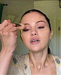 Selena_Gomez_s_Guide_to_the_Perfect_Cat_Eye___Beauty_Secrets___Vogue_-_YouTube_281080p29_mp40167.png