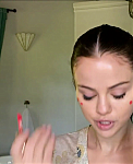 Selena_Gomez_s_Guide_to_the_Perfect_Cat_Eye___Beauty_Secrets___Vogue_-_YouTube_281080p29_mp40187.png