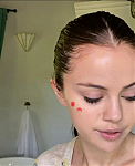 Selena_Gomez_s_Guide_to_the_Perfect_Cat_Eye___Beauty_Secrets___Vogue_-_YouTube_281080p29_mp40196.png