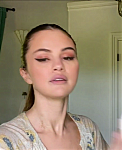 Selena_Gomez_s_Guide_to_the_Perfect_Cat_Eye___Beauty_Secrets___Vogue_-_YouTube_281080p29_mp40457.png