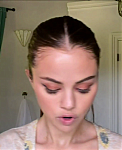 Selena_Gomez_s_Guide_to_the_Perfect_Cat_Eye___Beauty_Secrets___Vogue_-_YouTube_281080p29_mp40471.png