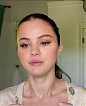 Selena_Gomez_s_Guide_to_the_Perfect_Cat_Eye___Beauty_Secrets___Vogue_-_YouTube_281080p29_mp40488.png