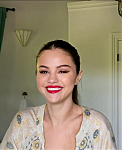 Selena_Gomez_s_Guide_to_the_Perfect_Cat_Eye___Beauty_Secrets___Vogue_-_YouTube_281080p29_mp40504.png