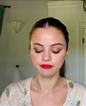 Selena_Gomez_s_Guide_to_the_Perfect_Cat_Eye___Beauty_Secrets___Vogue_-_YouTube_281080p29_mp40518.png