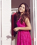SELENA_GOMEZ_-__FIRSTDAYLOOK_-_FLANNELS_720p_28Video_Only29_16.jpg