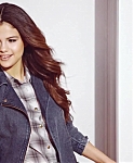 SELENA_GOMEZ_-__FIRSTDAYLOOK_-_FLANNELS_720p_28Video_Only29_31.jpg