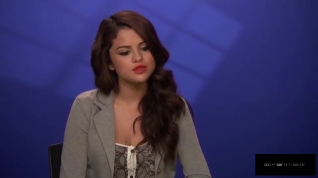 SELENA_GOMEZ_TALKS_ABOUT_BIEBER_AND_TAYLOR_SWIFT_149.jpg