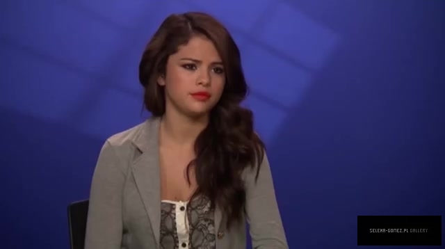 SELENA_GOMEZ_TALKS_ABOUT_BIEBER_AND_TAYLOR_SWIFT_185.jpg